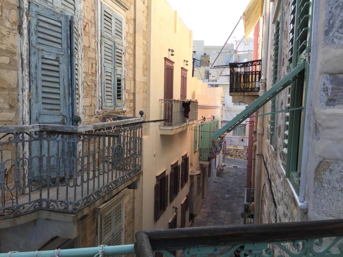 1872 - Agnes, Cozy Stony Apartment With Balcony Ermoupoli Exterior foto